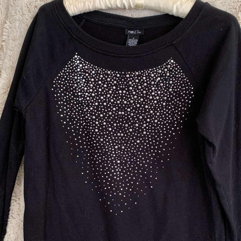 💎💎💎this sweatshirt is comfy AND brings BLING